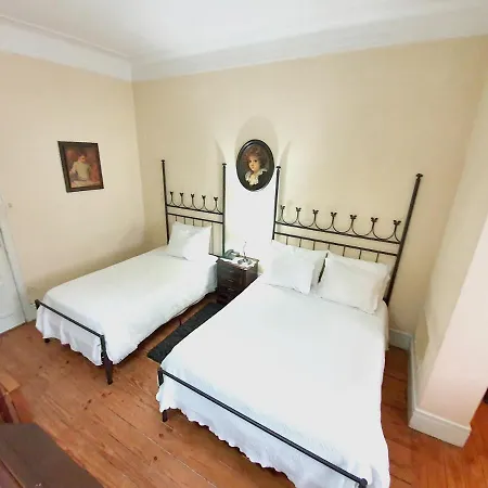 Alojamento de Acomodação e Pequeno-almoço Residencia Lis 2*