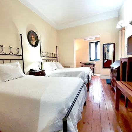 Alojamento de Acomodação e Pequeno-almoço Residencia Lis 2*